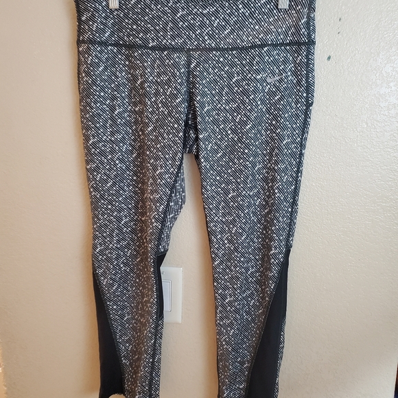 Nike Pants - Nike Dri Fit Compression Capri Mesh Black Cosmic Print Leggings Tights